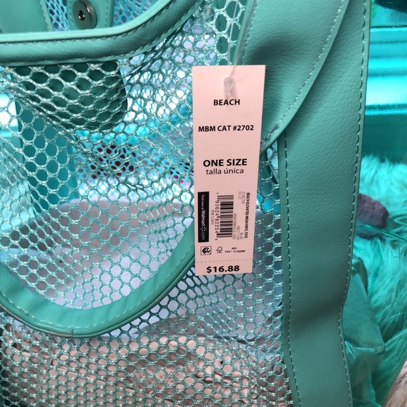 NWT NOBO Beach Tote w/ matching makeup bag - Picture 5 of 5